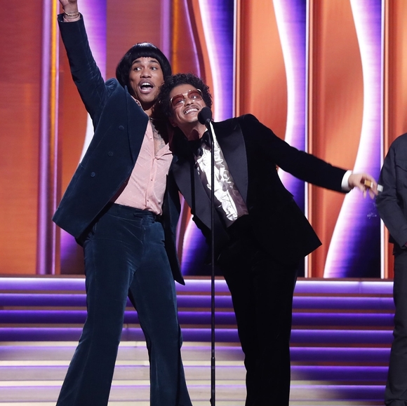 Vans Old Skool Anderson .Paak Venice Red Green Blue Yellow Black White Women's - Picture 4 of 5